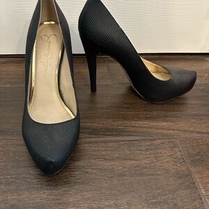Jessica Simpson Black Textured Heels